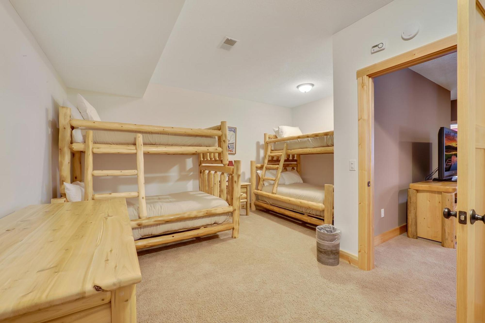 Kitz Retreat Villa บอยน์ซิตี้ ภายนอก รูปภาพ